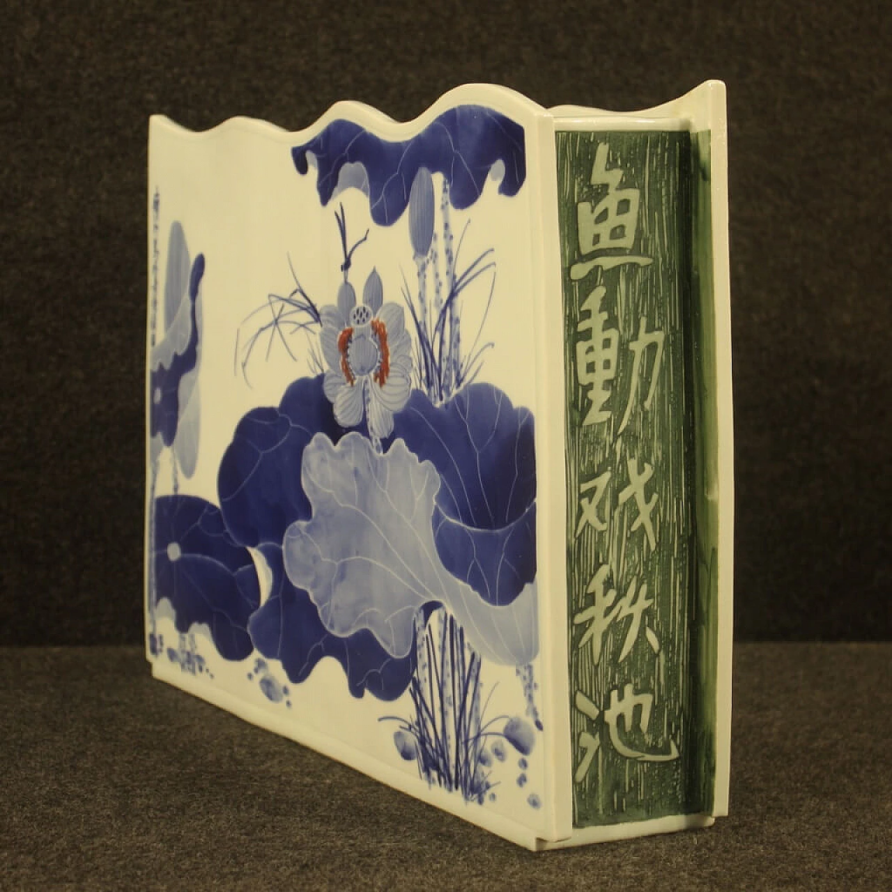 Vaso cinese in ceramica smaltata e dipinta 1070511