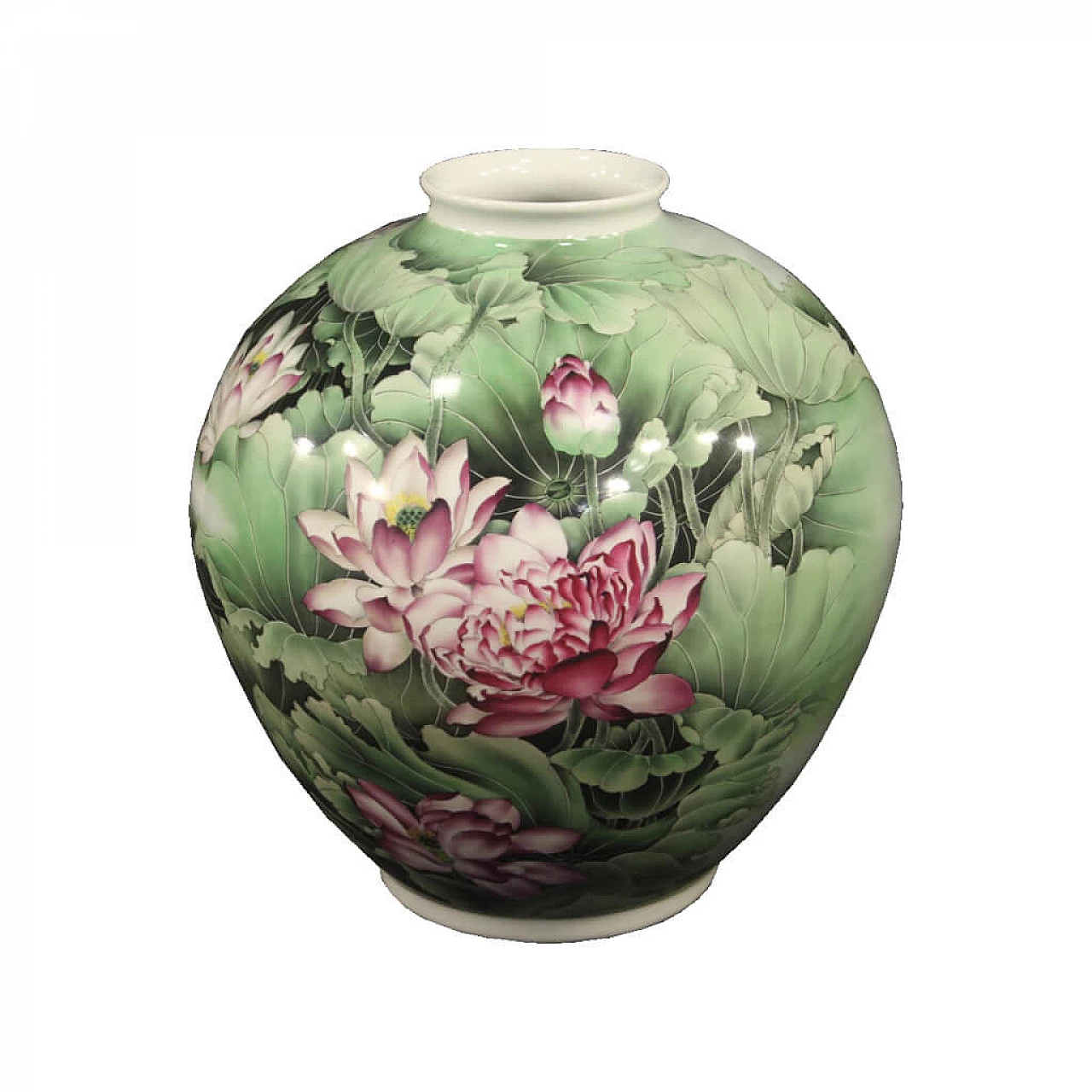 Chinese vase with ceramic floral decorations 1070822
