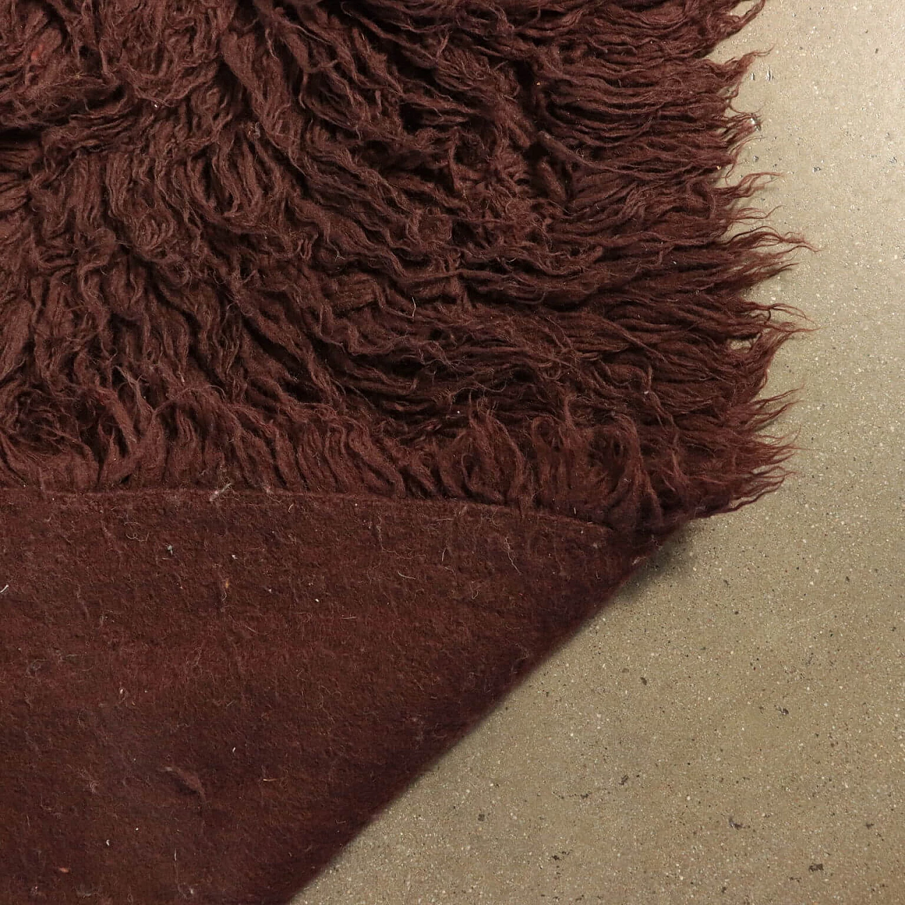 Shaggy long pile wool rug, 70s / 80s 1071274