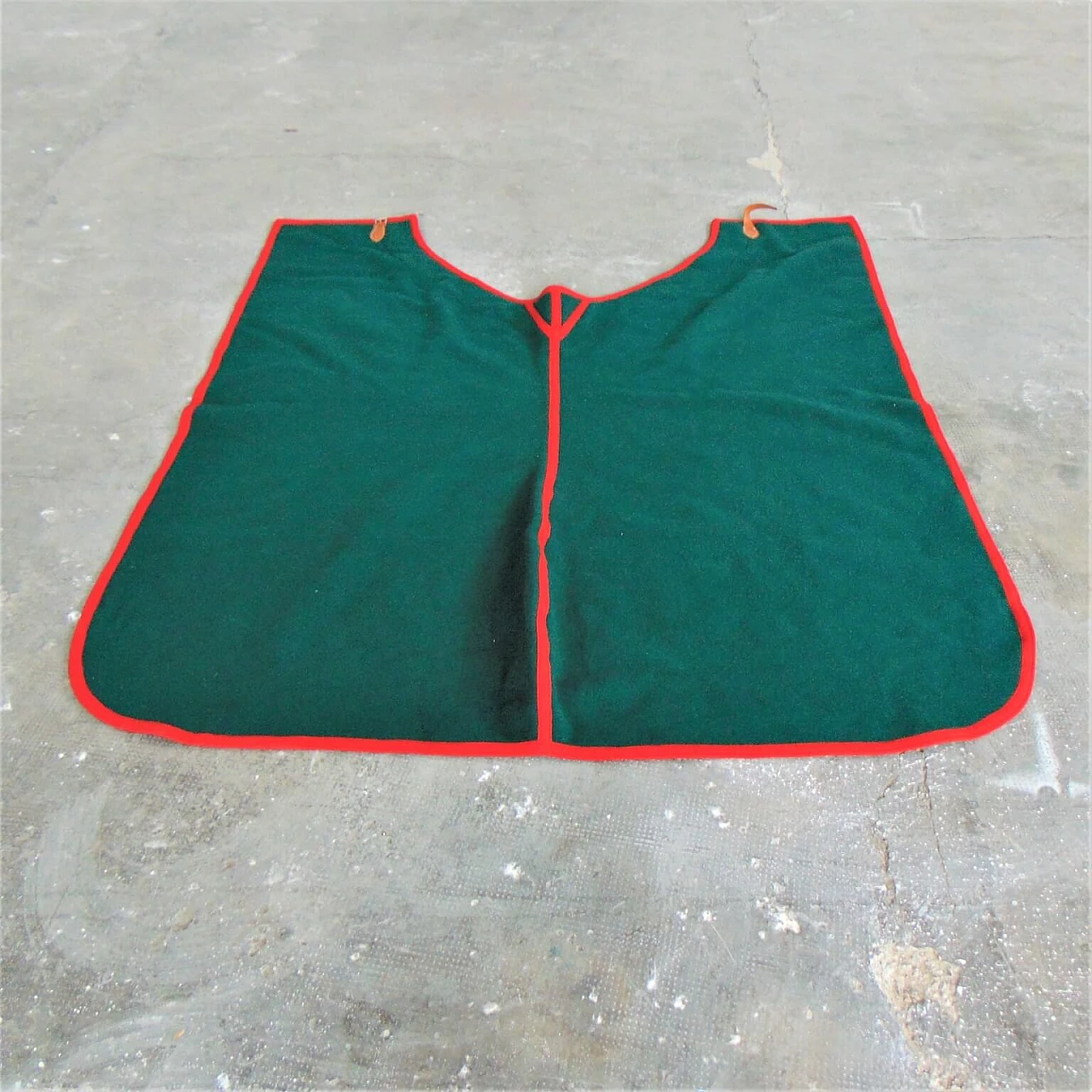 Green handmade Selleria Pariani blanket, pure new wool, red profiles and leather, 1980 1071696