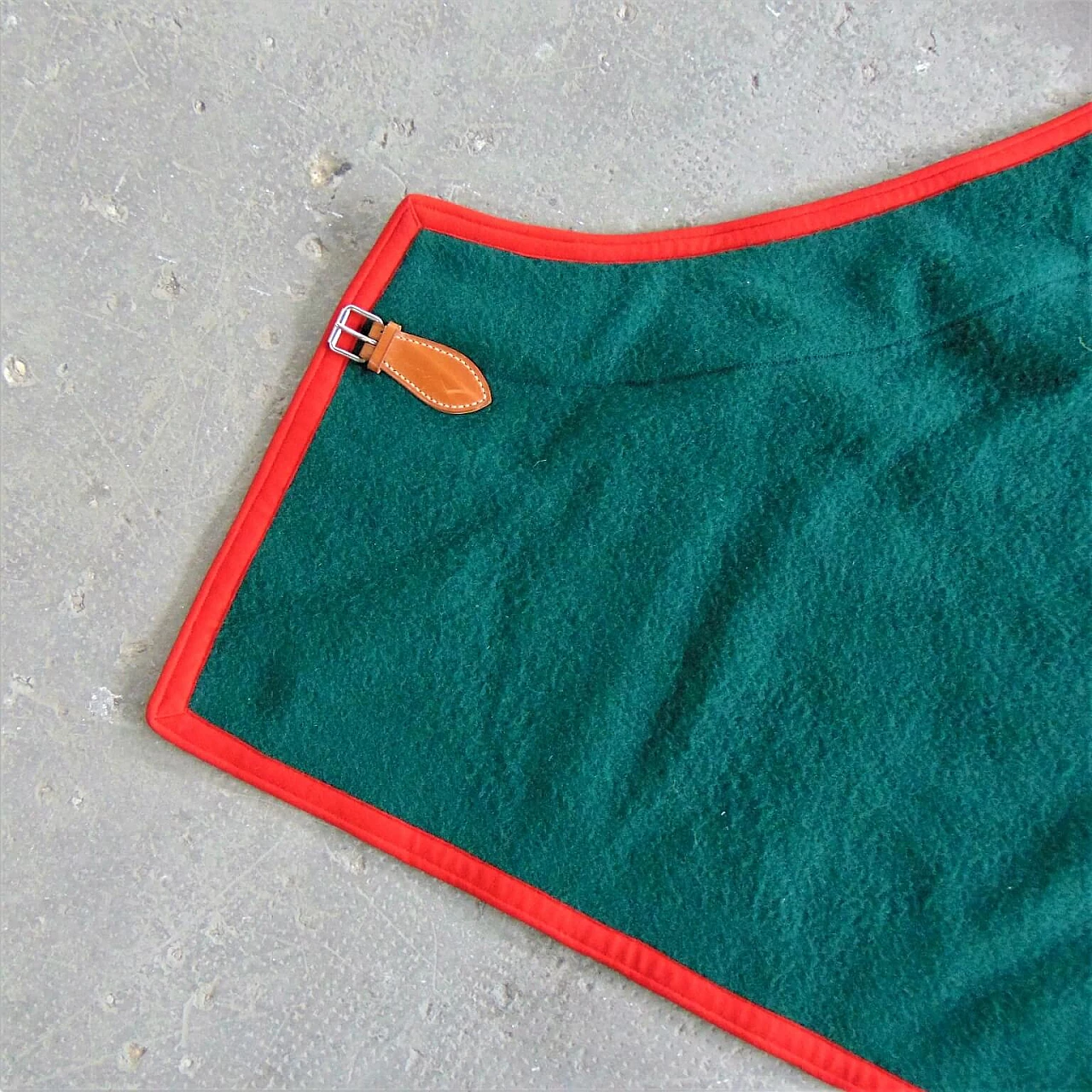 Green handmade Selleria Pariani blanket, pure new wool, red profiles and leather, 1980 1071699