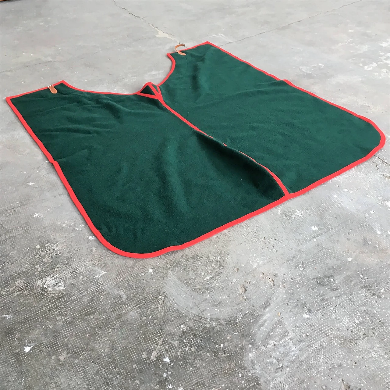 Green handmade Selleria Pariani blanket, pure new wool, red profiles and leather, 1980 1071700