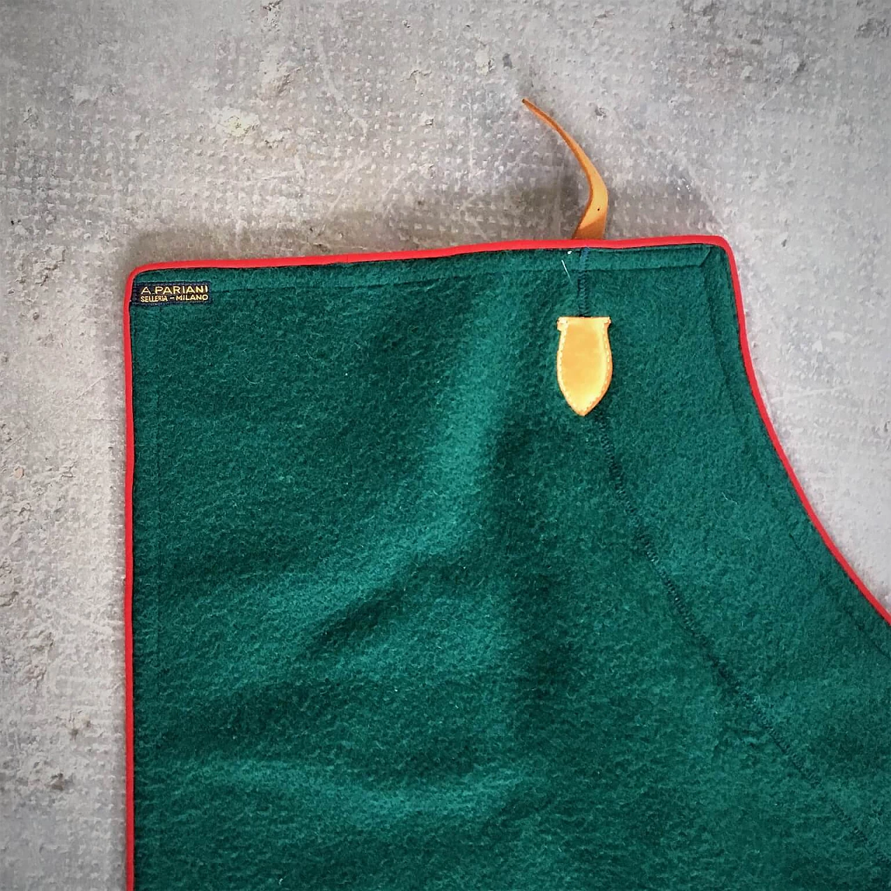 Green handmade Selleria Pariani blanket, pure new wool, red profiles and leather, 1980 1071703