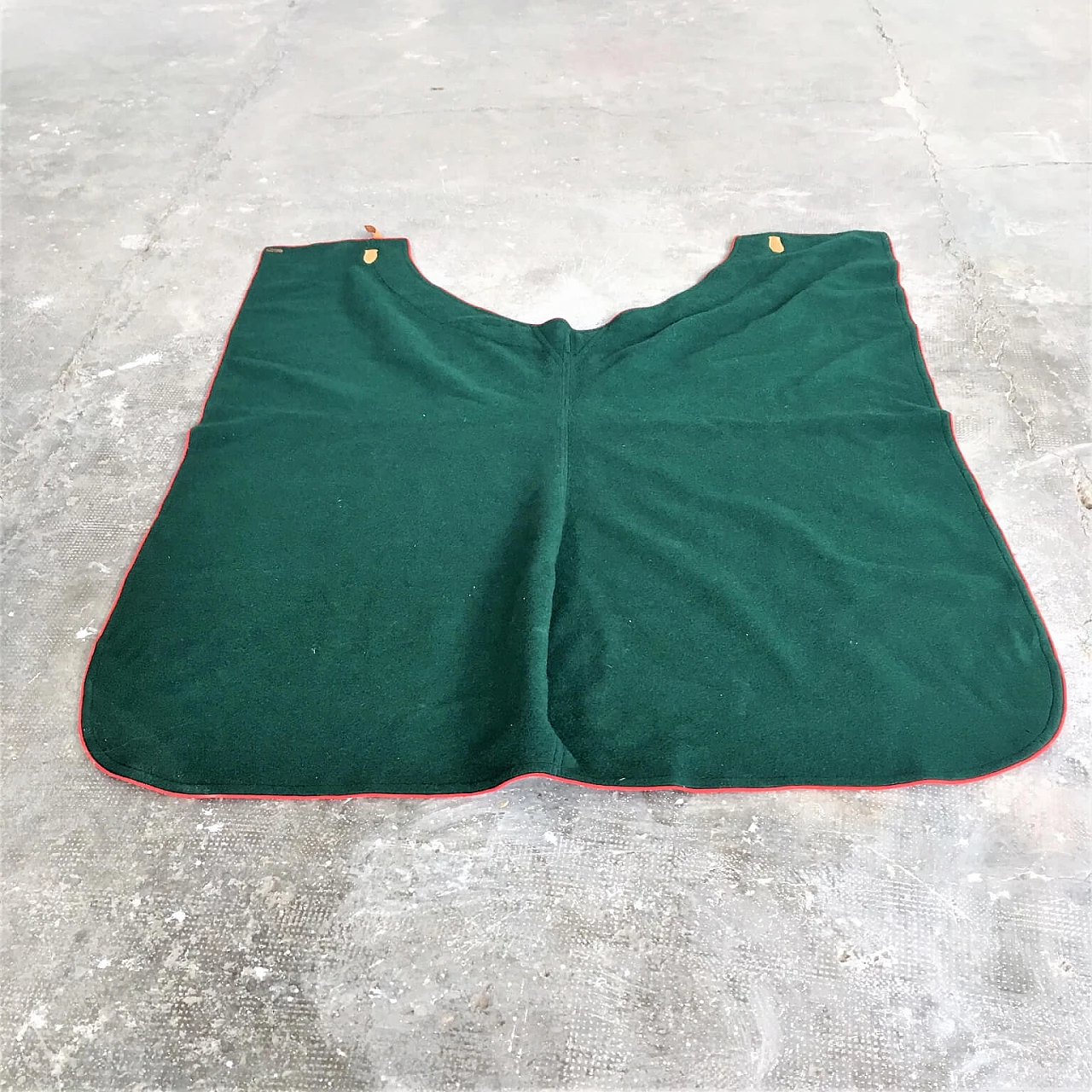 Green handmade Selleria Pariani blanket, pure new wool, red profiles and leather, 1980 1071705