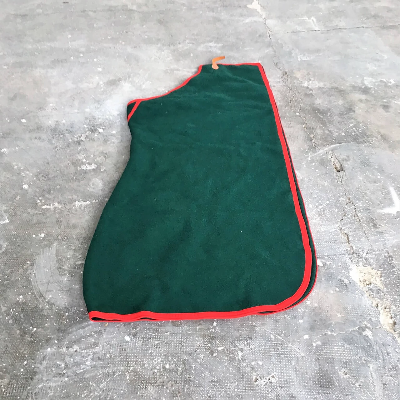 Green handmade Selleria Pariani blanket, pure new wool, red profiles and leather, 1980 1071706