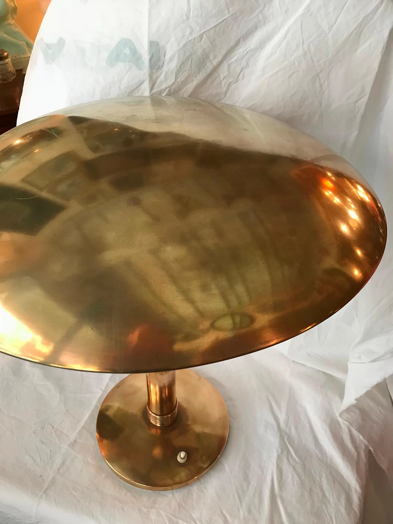 Lampada da scrivania italiana Dèco in ottone dorato anni '30 1040787