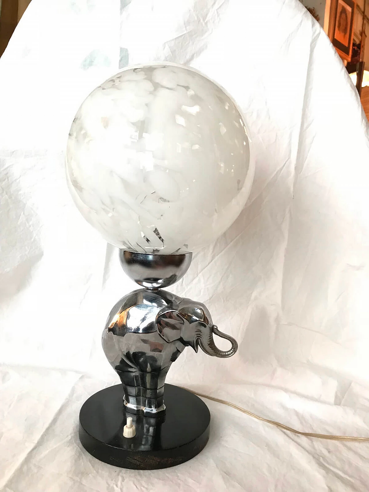 Ball lamp on elephant in Murano glass and metal 2