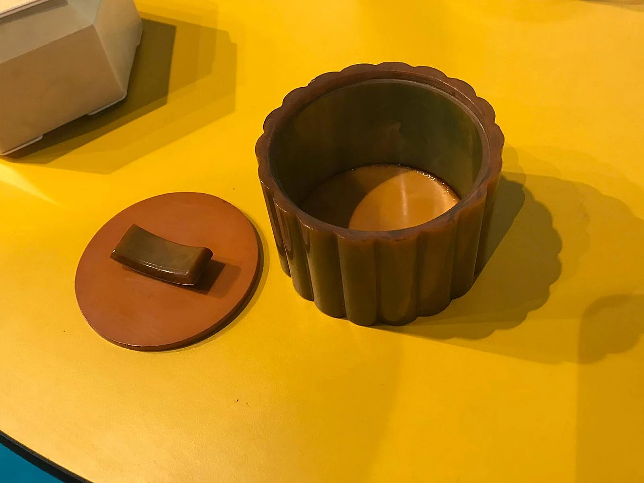 Scatolina in bachelite, toni arancio 1072635