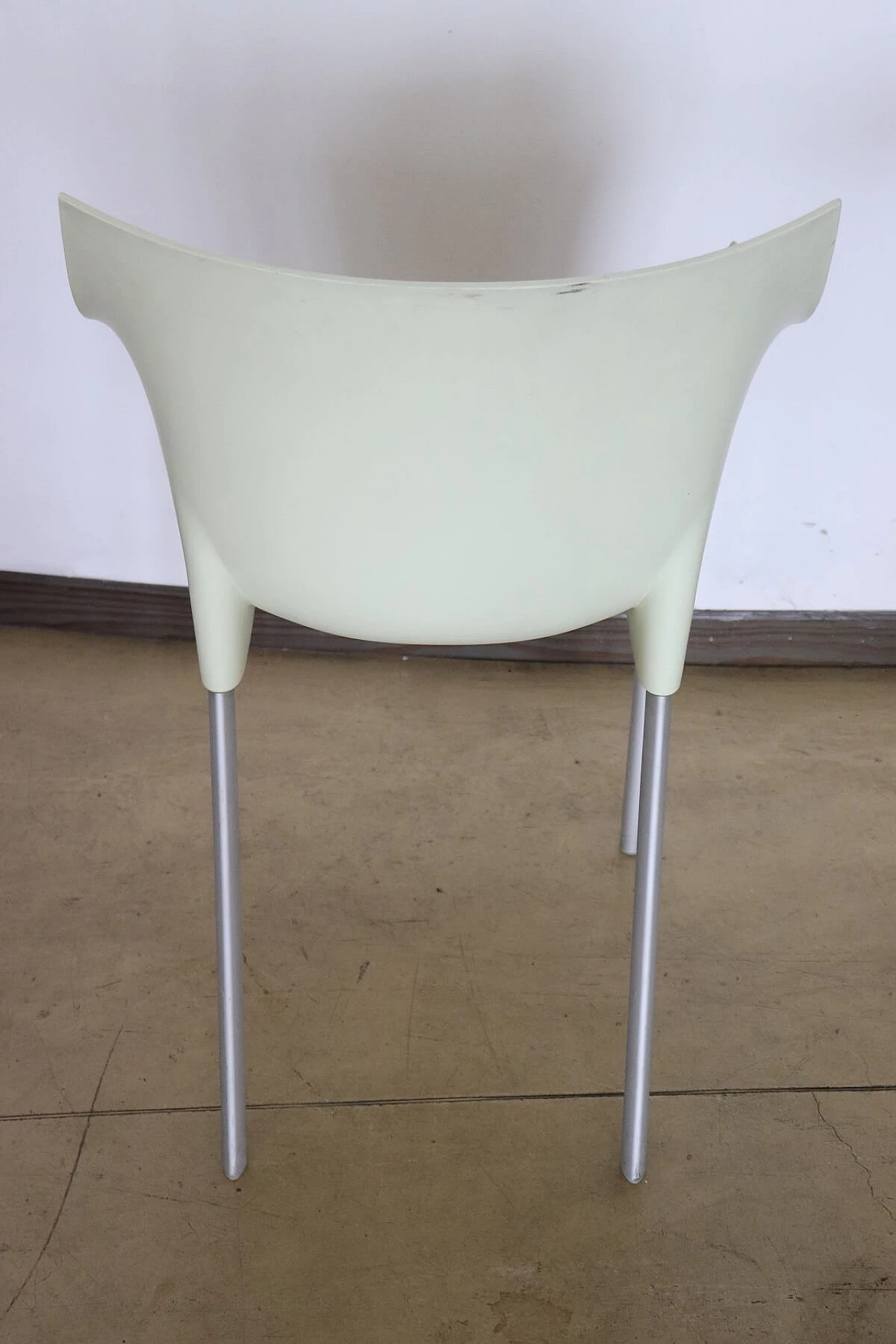 Tavolo e due sedie design di Philippe Starck per Kartell, anni '90 1072756