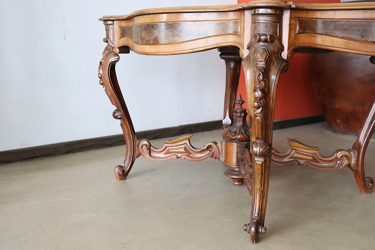 Large antique floral table with biscuit in walnut and high briarwood of the XIX century 1072800