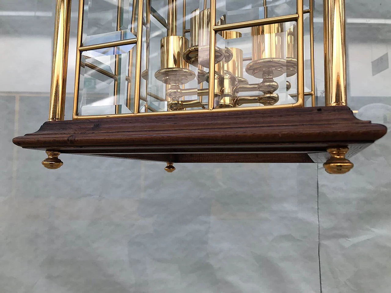 Lanterna in ottone e legno con vetri molati, anni ‘80 4