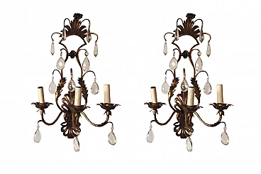 Coppia di appliques in metallo e vetro. Italia anni '60