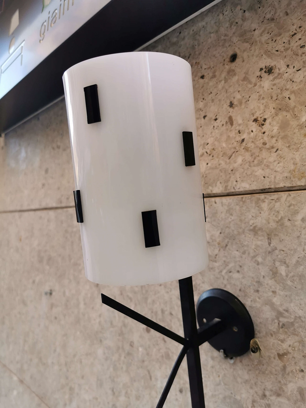 Applique singola a due luci in metallo e plexiglass, Italia, anni '50 1073548