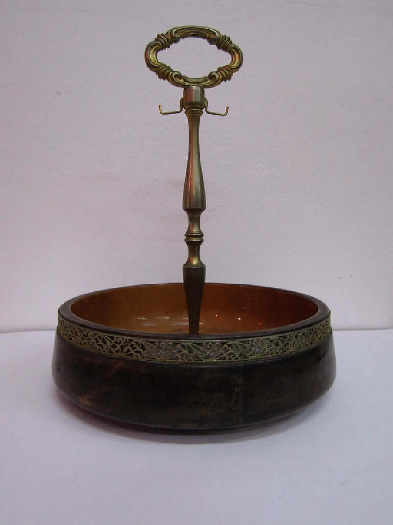 Mid-century Italian round bowl with handle by Aldo Tura, Italy, 50s 1073844