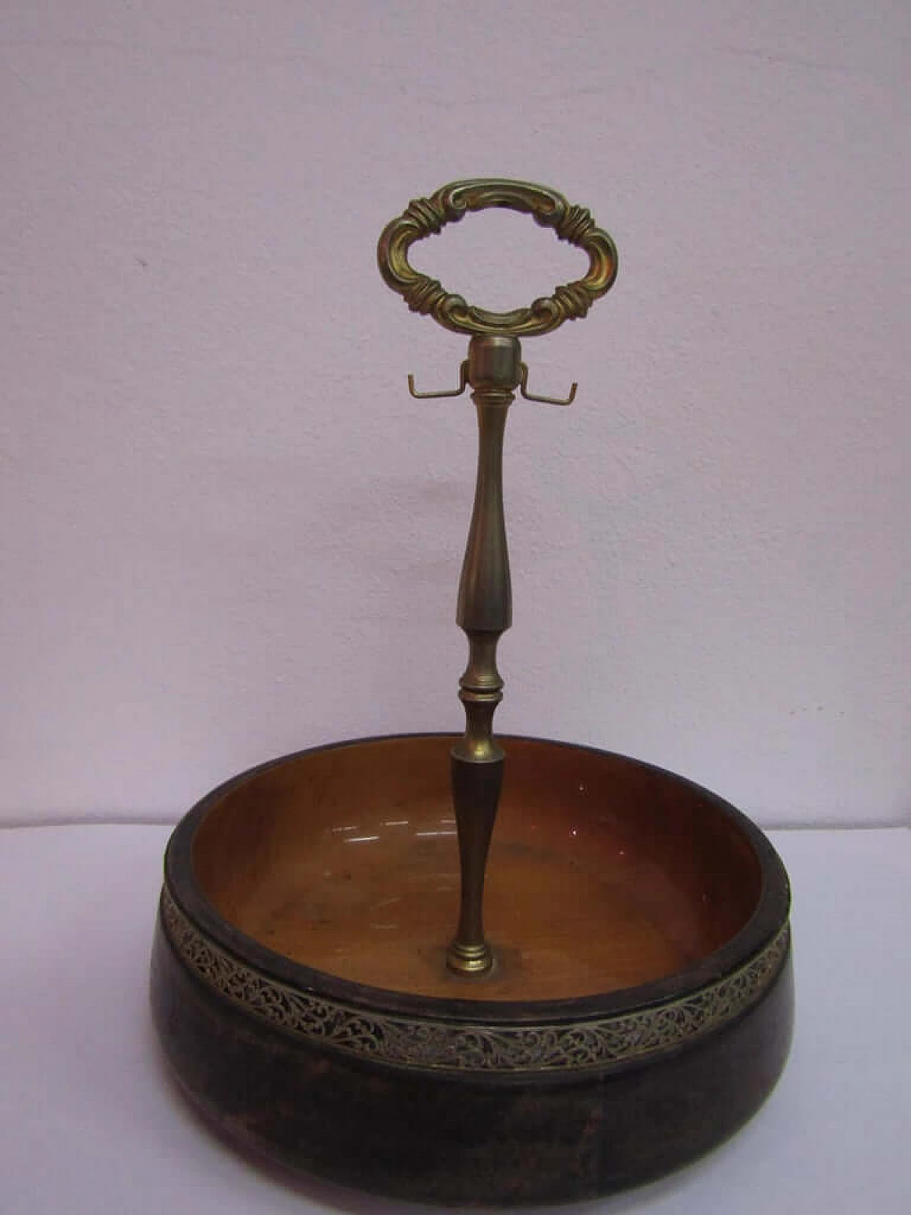 Mid-century Italian round bowl with handle by Aldo Tura, Italy, 50s 1073847