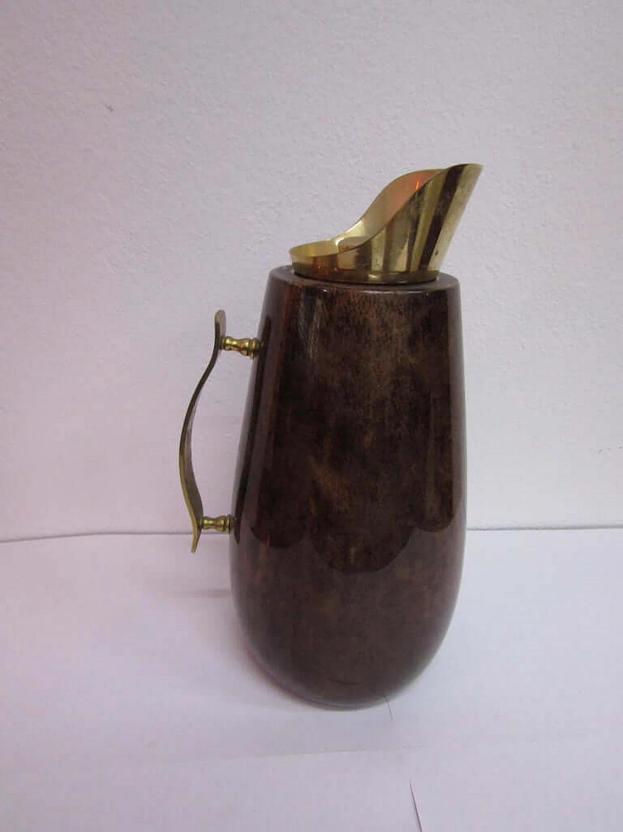 Caraffa in legno e pergamena, dettagli in ottone, di Aldo Tura, anni '50 1073865