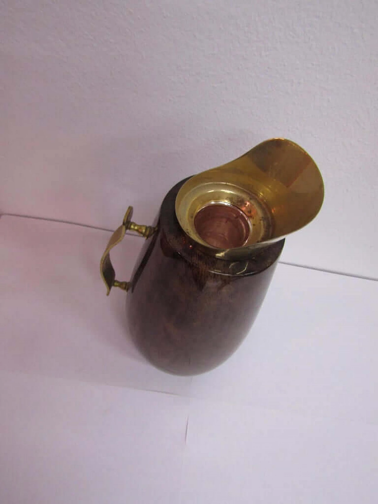 Caraffa in legno e pergamena, dettagli in ottone, di Aldo Tura, anni '50 1073866