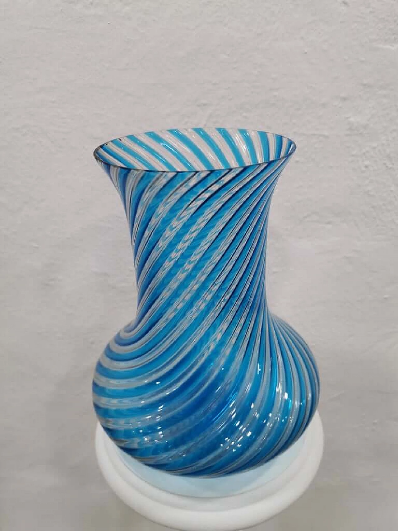 Vase in blown glass with cane working, attributed to Venini 1073994