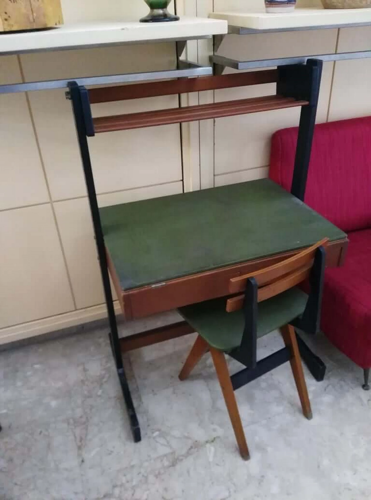 Desk and chair in wood and metal by the Reguitti brothers in Italy Mid-century 1074069