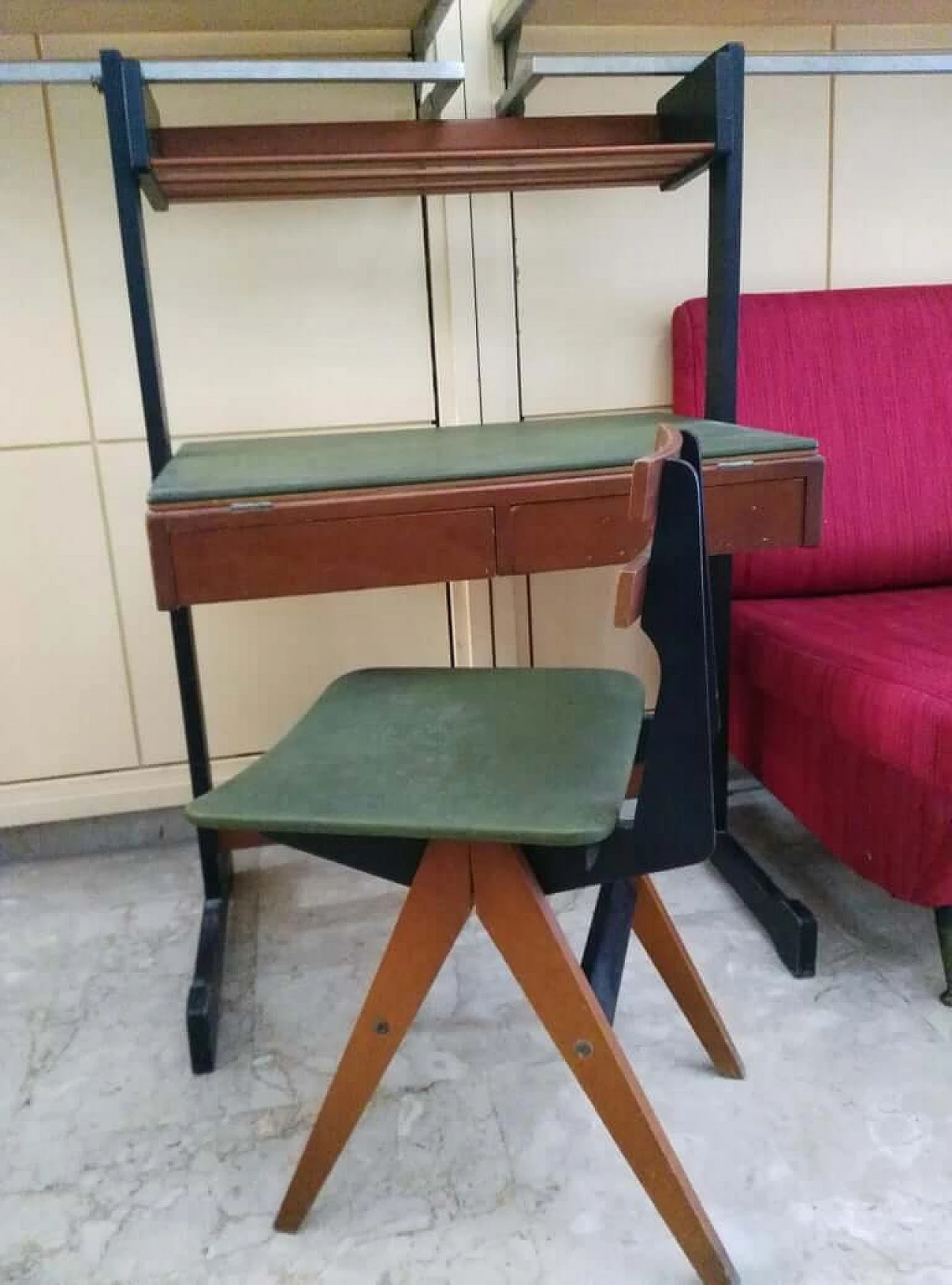 Desk and chair in wood and metal by the Reguitti brothers in Italy Mid-century 1074073