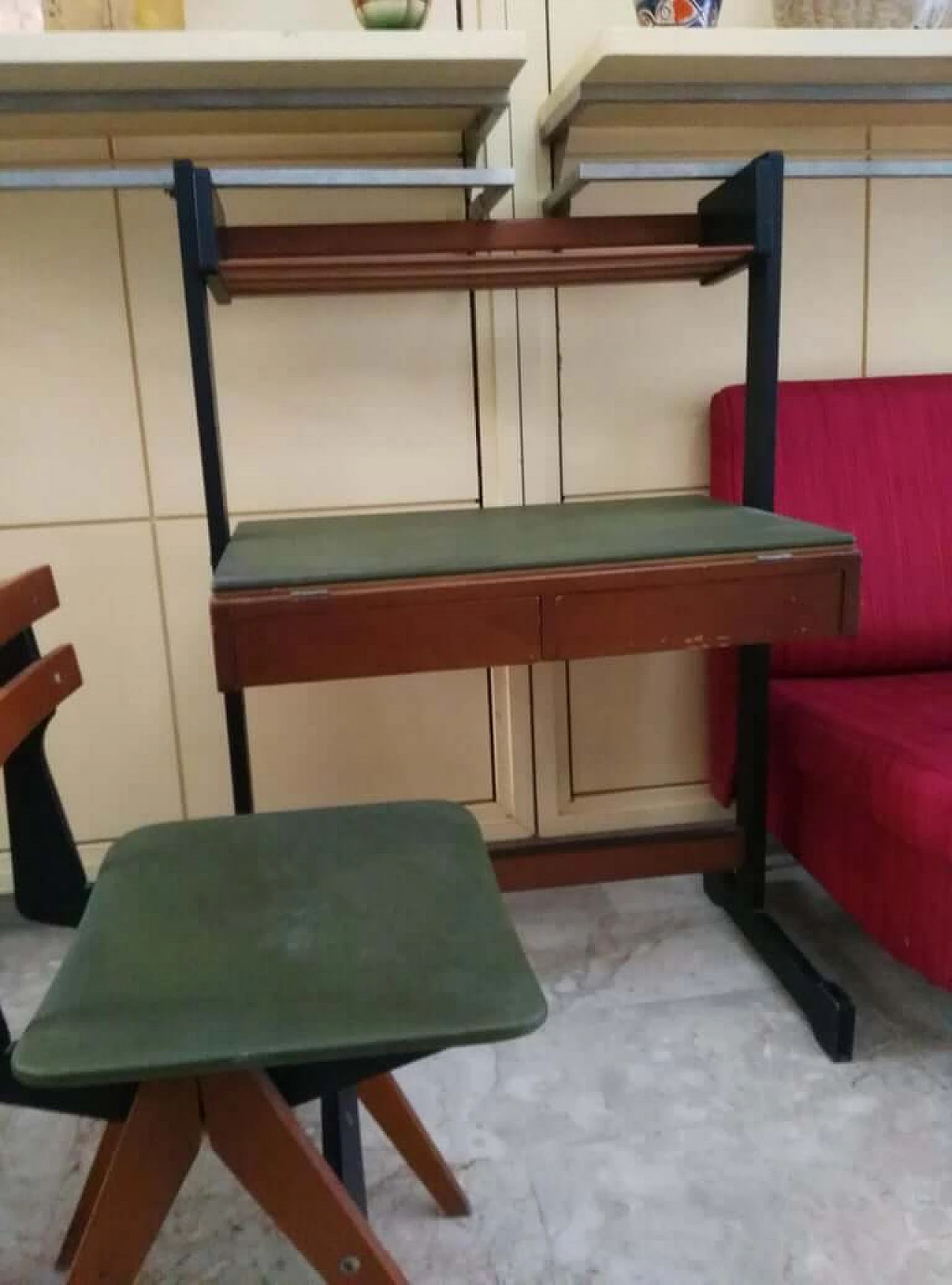 Desk and chair in wood and metal by the Reguitti brothers in Italy Mid-century 1074075