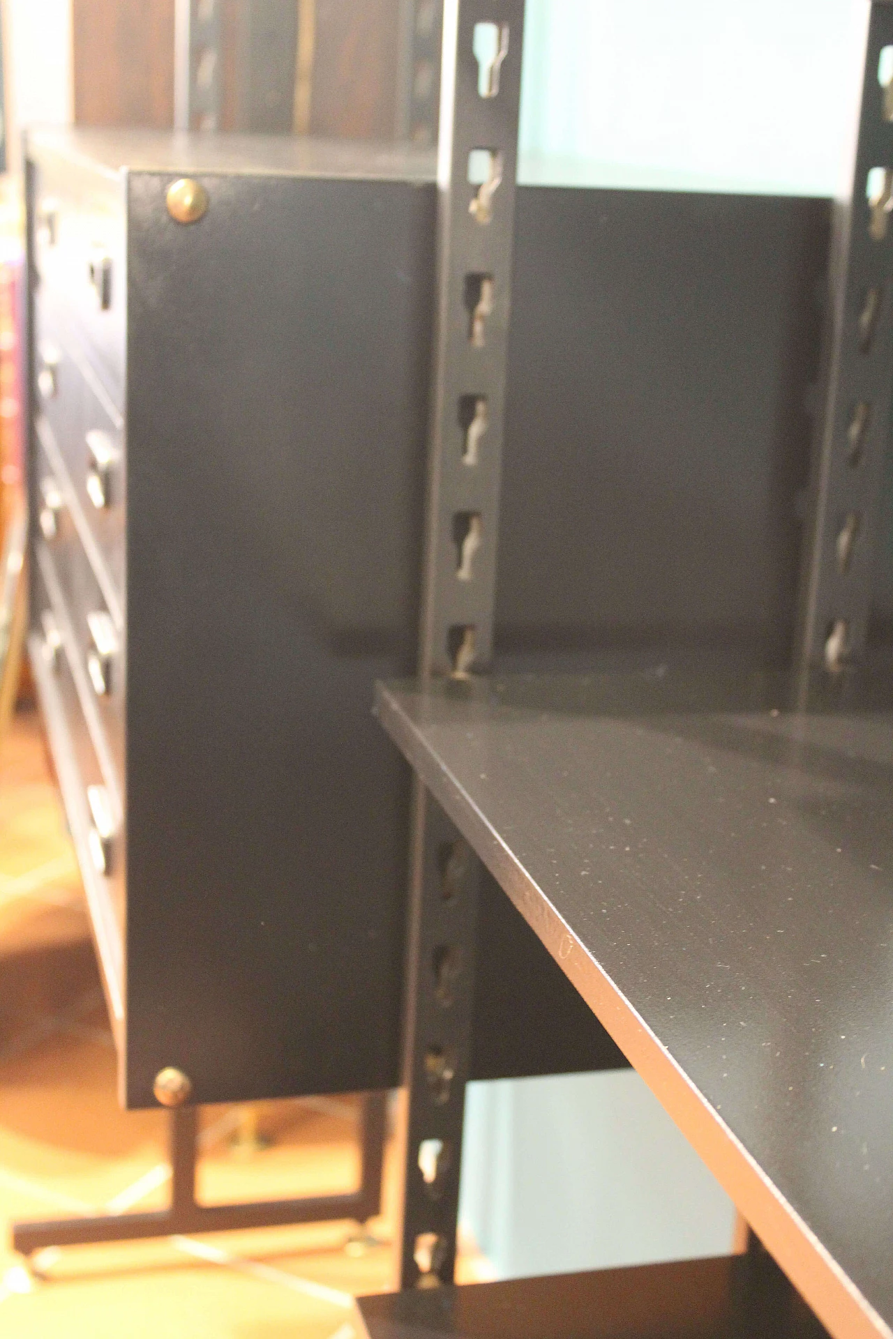 Libreria in legno laccata, anni '70 1074083