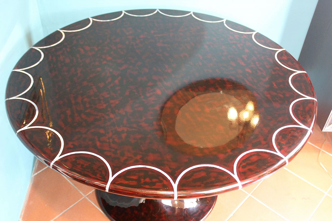 Turtle lacquered mahogany round table with mother-of-pearl inlays 1074167