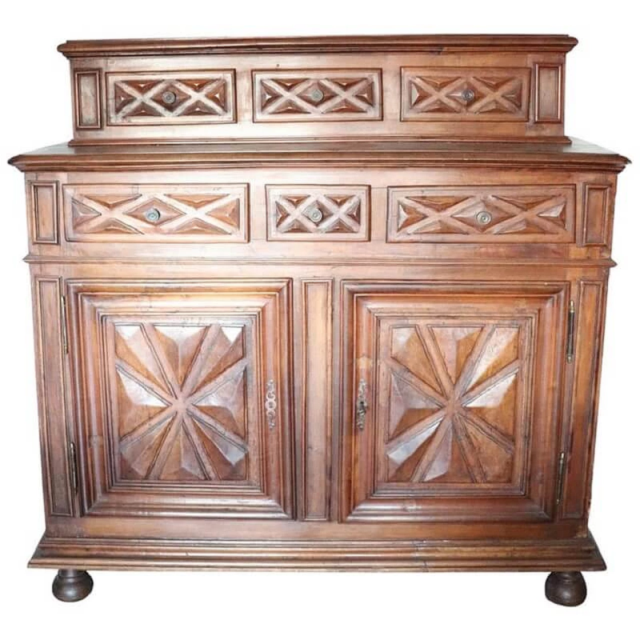 Ancient walnut sideboard of the high Piedmontese Baroque period, 17th century 1074487