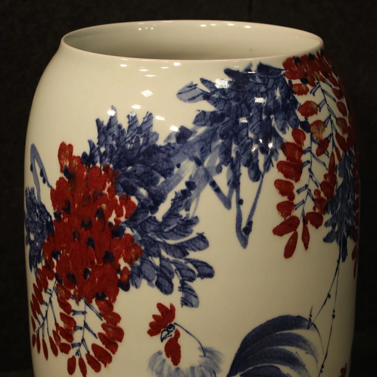 Vaso cinese in porcellana di Jingdezhen smaltata e dipinta 1074824