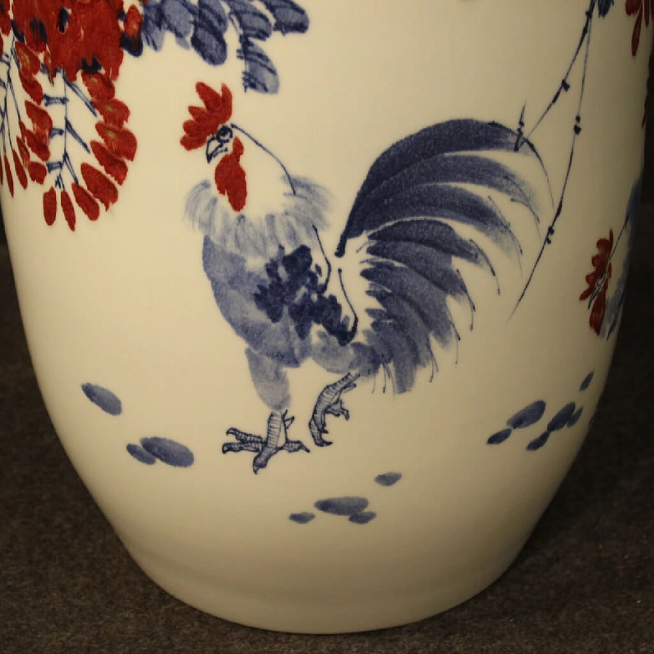 Vaso cinese in porcellana di Jingdezhen smaltata e dipinta 1074826