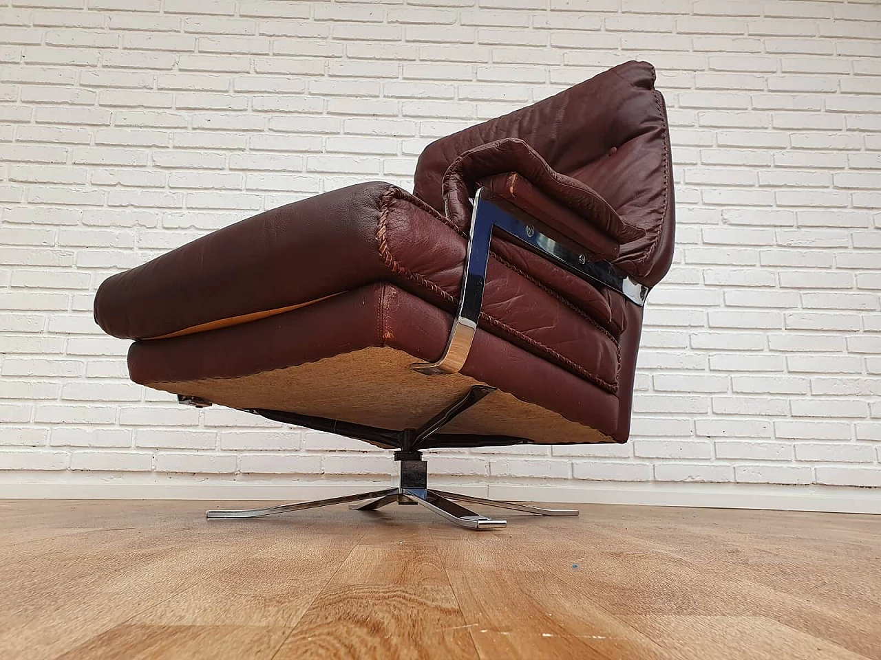 Swedish loungechair by Arne Norell, leather and chrome steel,  70s 1075055
