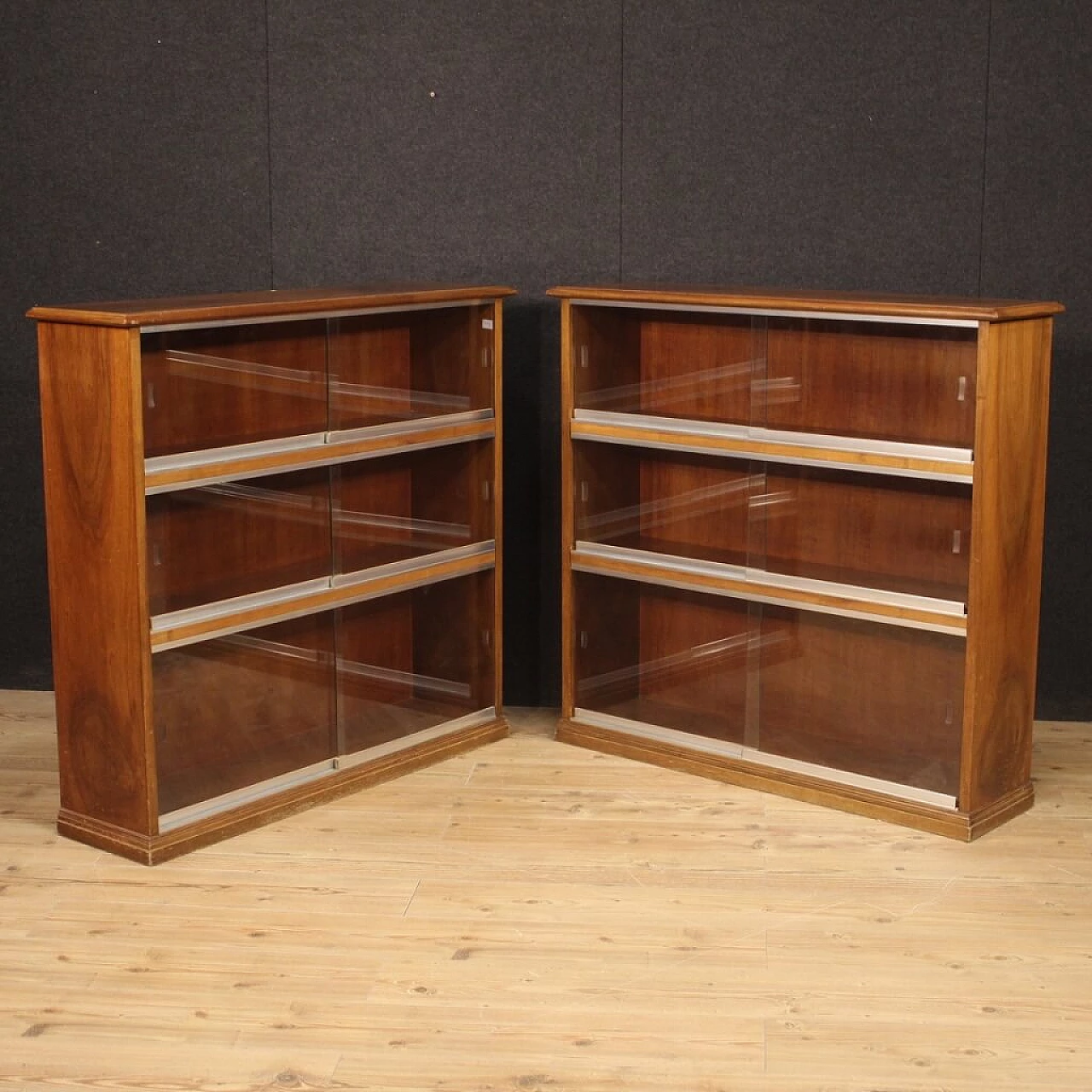 Pair of Italian walnut bookcases 1075214