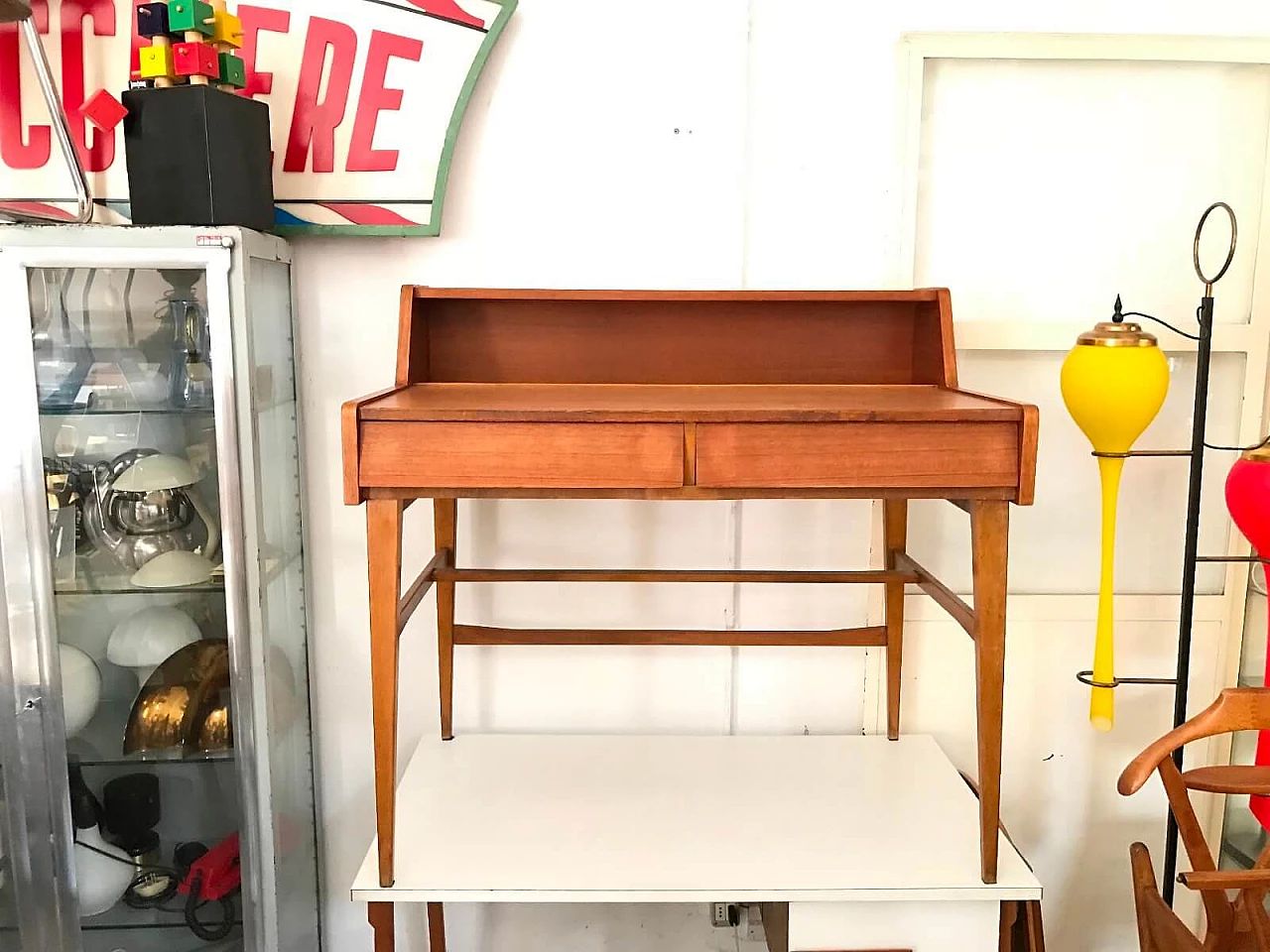 Scrittoio scandinavo in teak anni '60 3