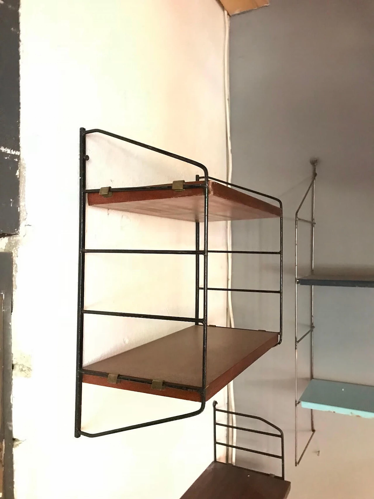 Mensole in legno e metallo anni '60 3