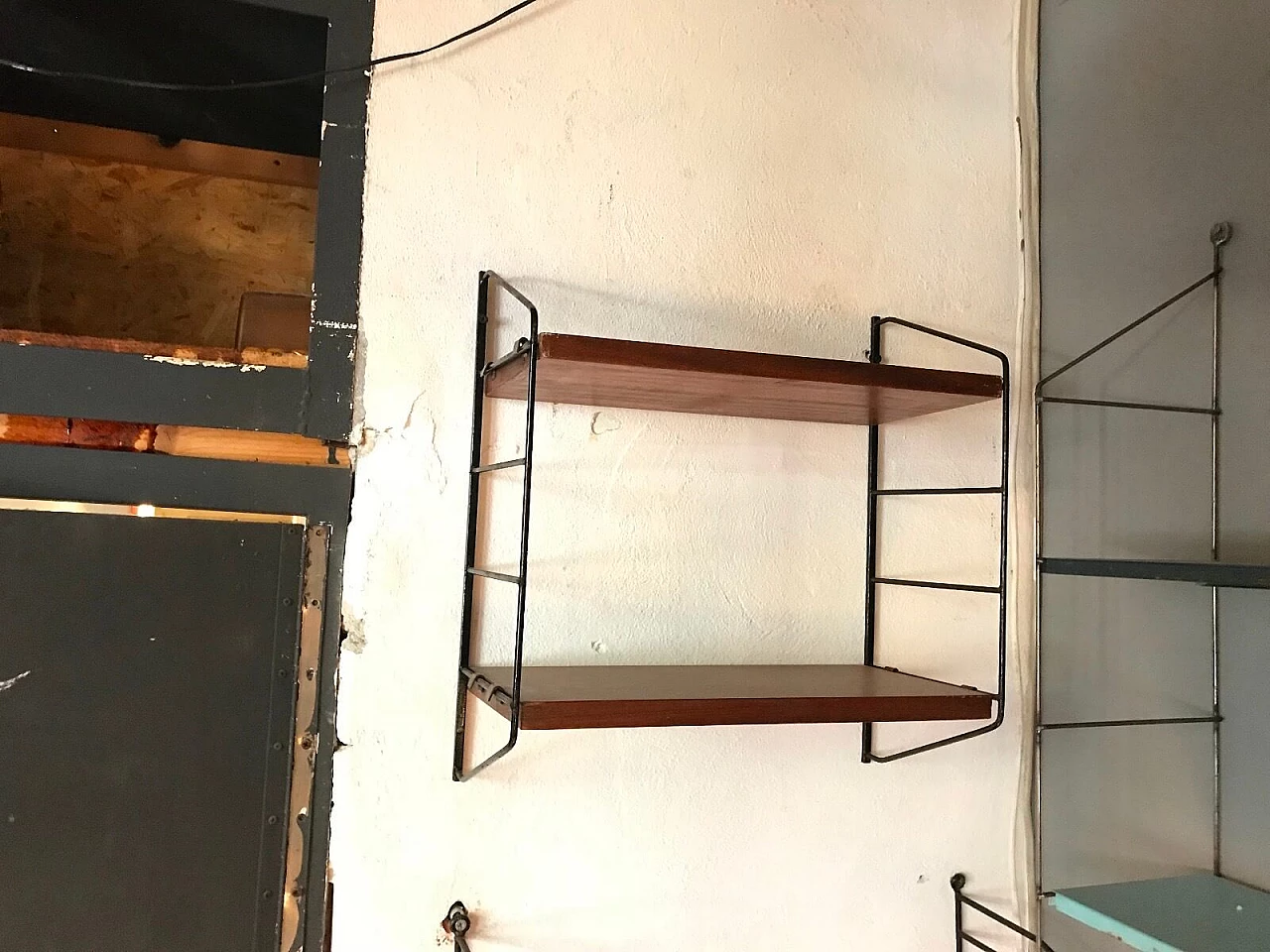 Mensole in legno e metallo anni '60 4