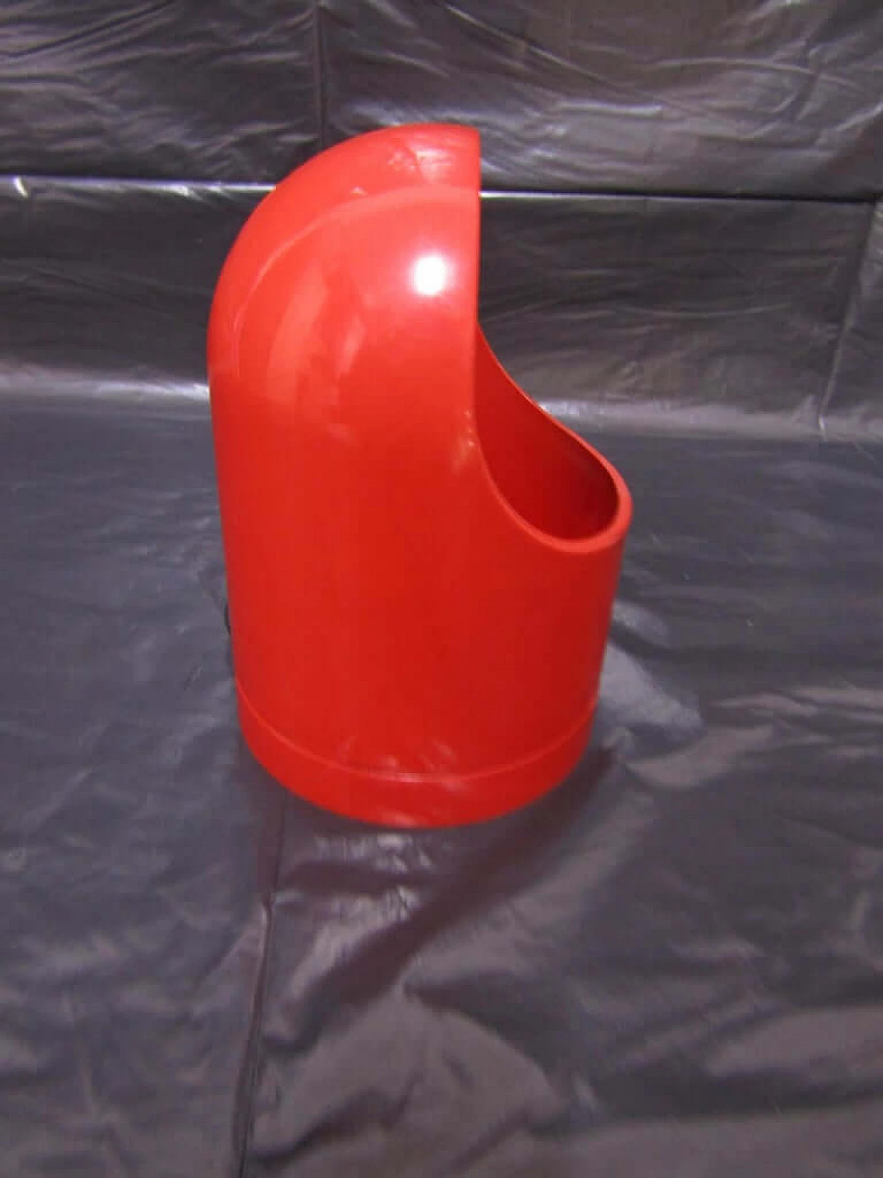 Red table lamp, produced in Italy, Mid-century 1075704