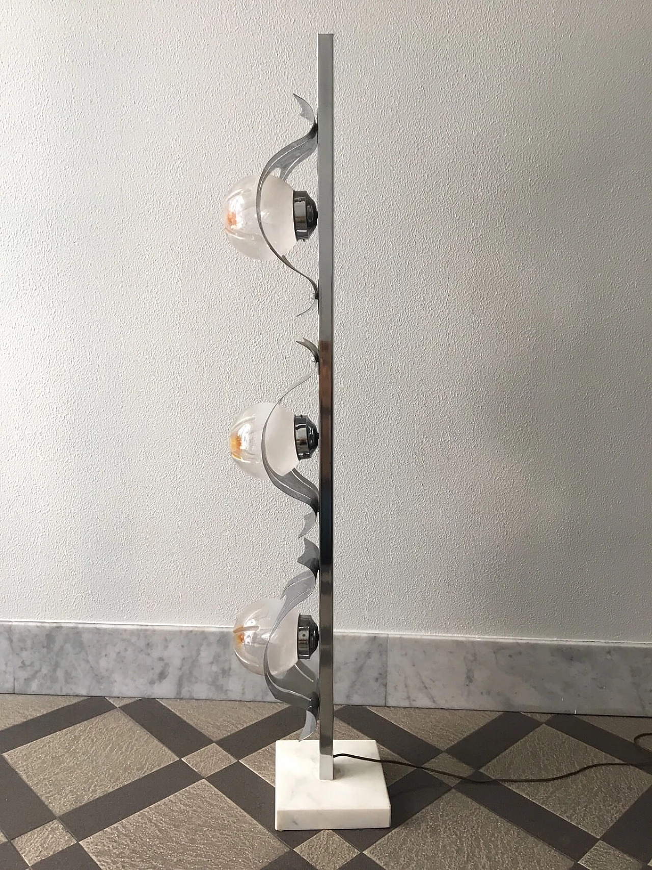 Sculpture lamp in steel and glass , 70's 4