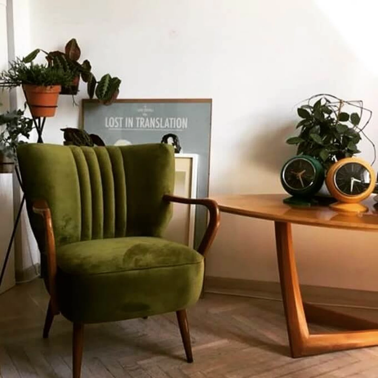 Poltrona danese rivestita in velluto verde 2