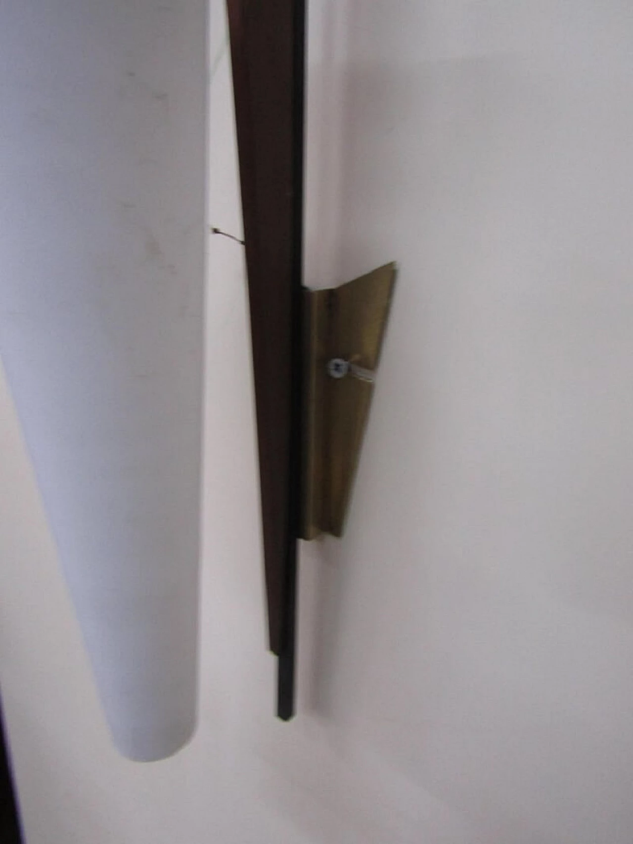 3 lampade da parete, Stilnovo, metallo, legno e vetro satinato, anni '50 1075756