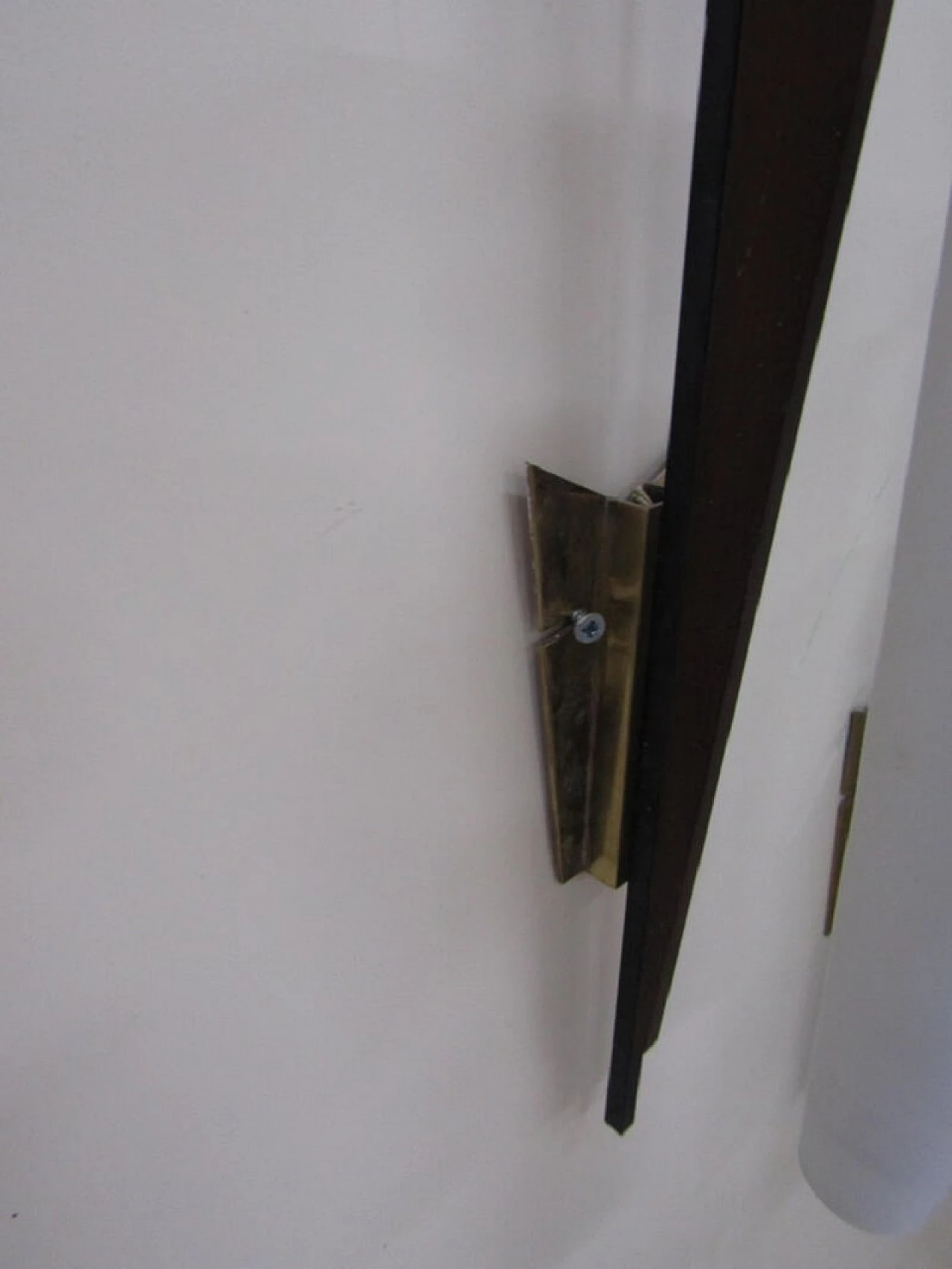 3 lampade da parete, Stilnovo, metallo, legno e vetro satinato, anni '50 1075759