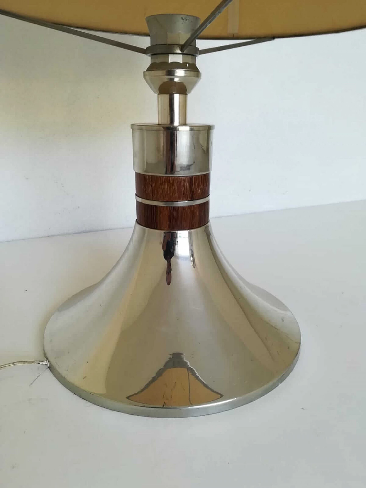 Chrome metal and wood table lamp, 1950s 1076090