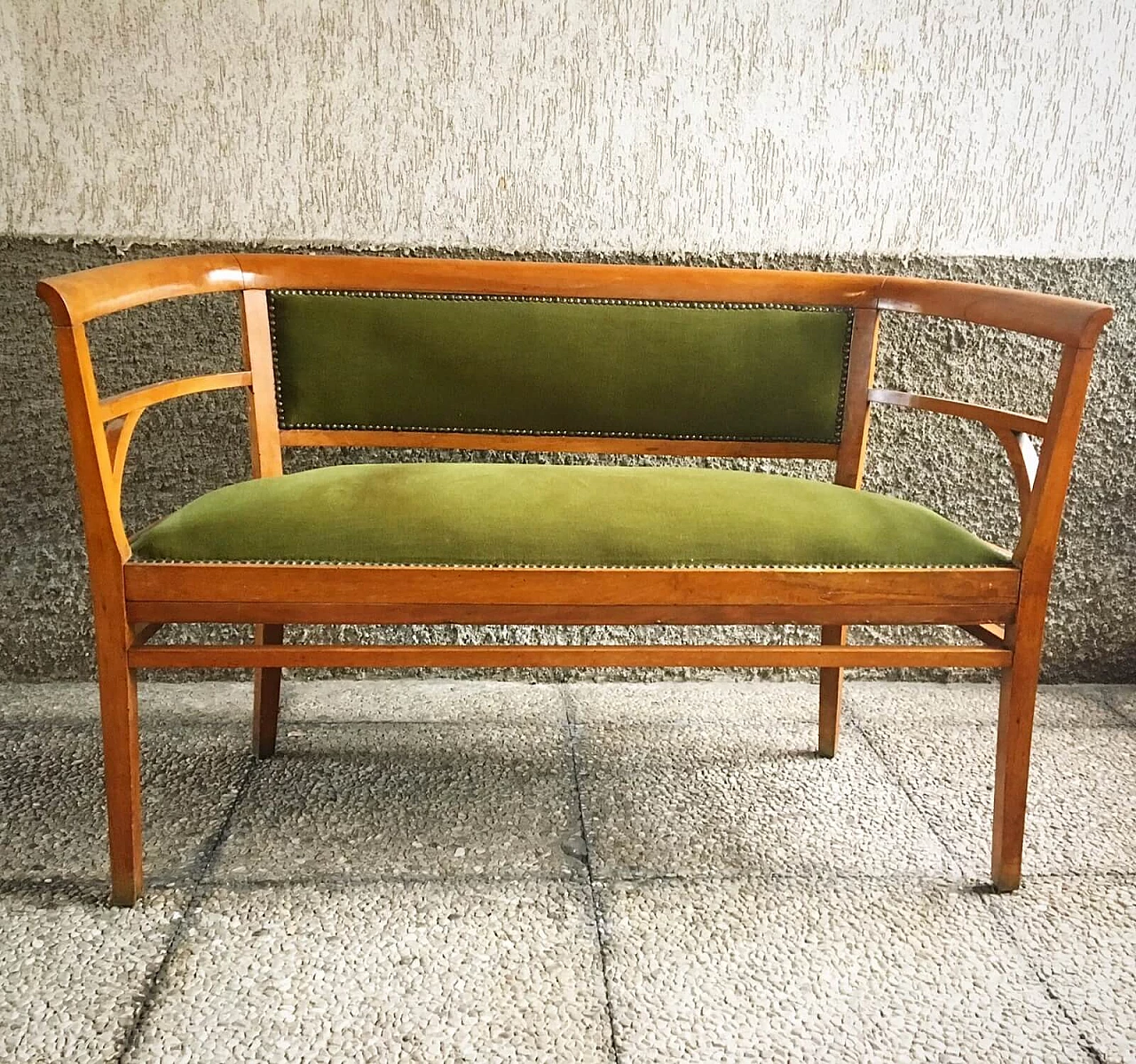 Divanetto in velluto verde e faggio ArtDeco, 1920 / 1930 3