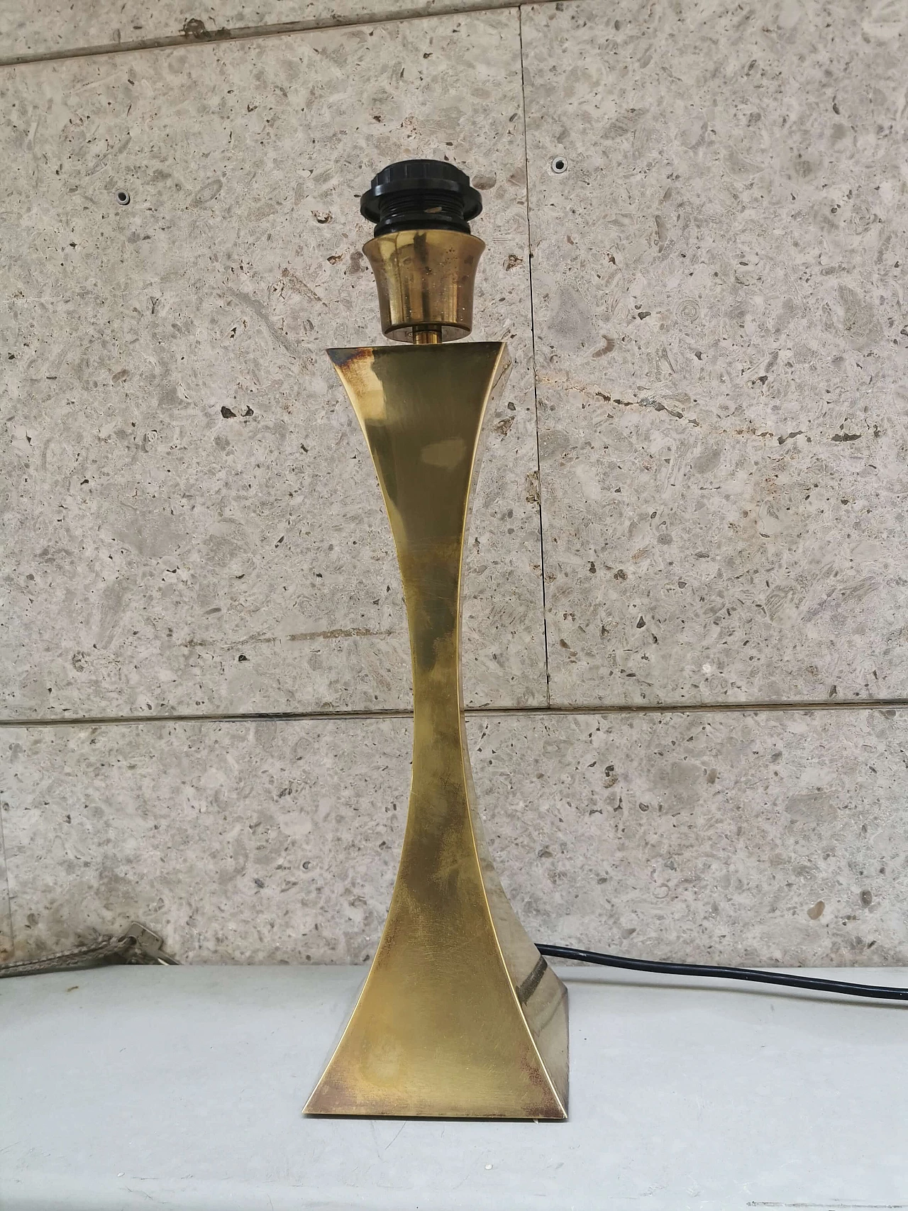Lampada da tavolo a piramide di Tonello e Montagna Grillo per High Society, 1972 1076528