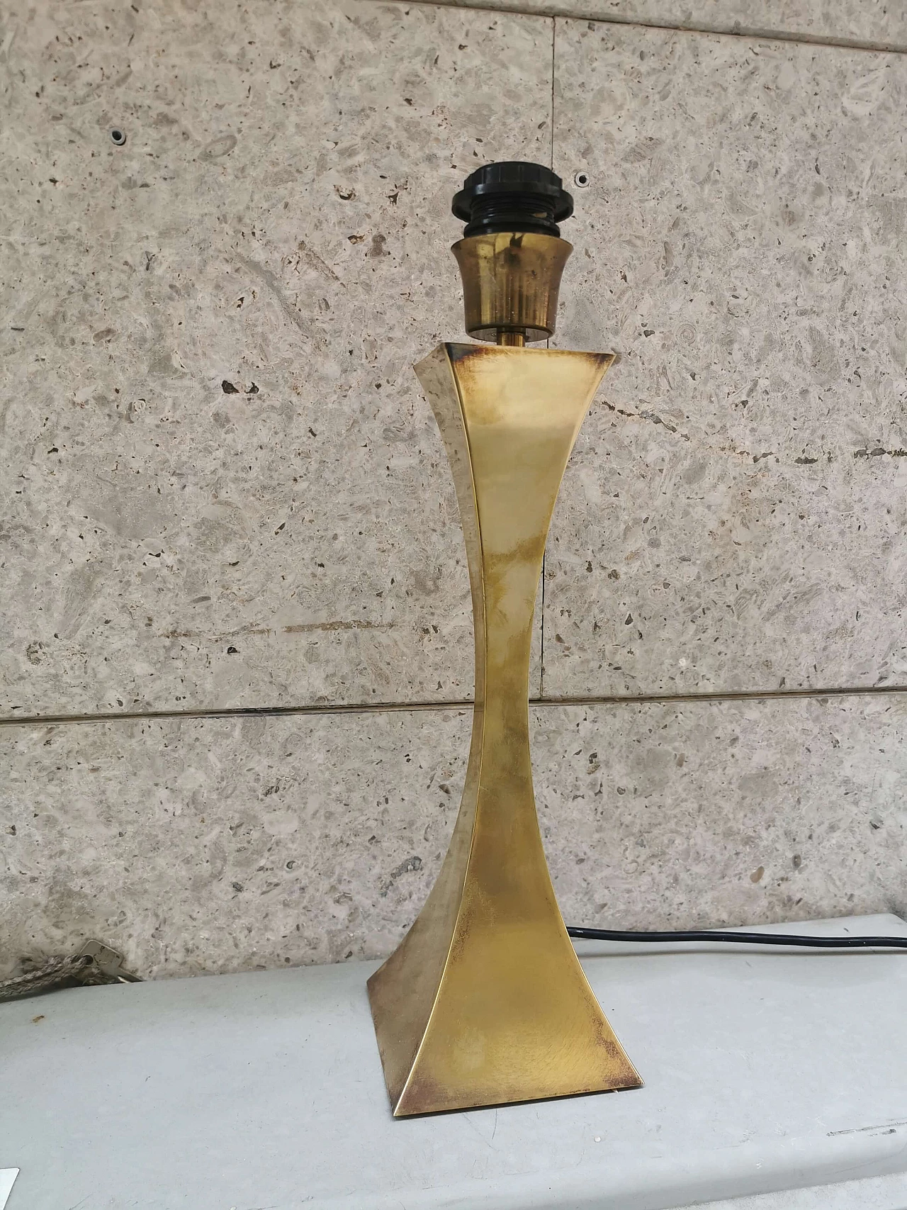 Lampada da tavolo a piramide di Tonello e Montagna Grillo per High Society, 1972 1076529