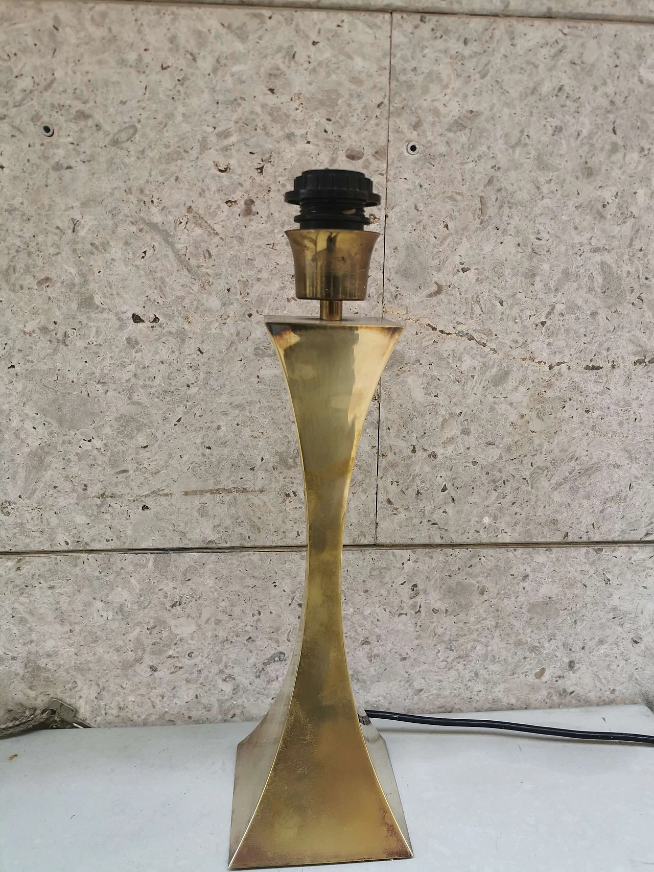 Lampada da tavolo a piramide di Tonello e Montagna Grillo per High Society, 1972 1076530
