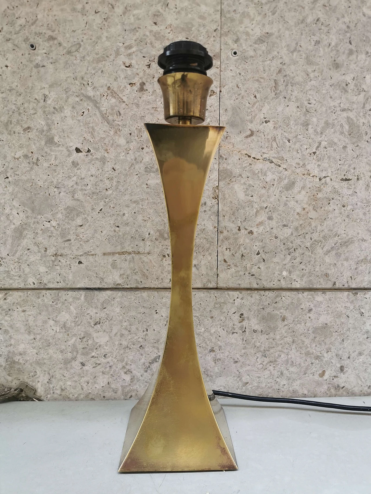 Lampada da tavolo a piramide di Tonello e Montagna Grillo per High Society, 1972 1076532