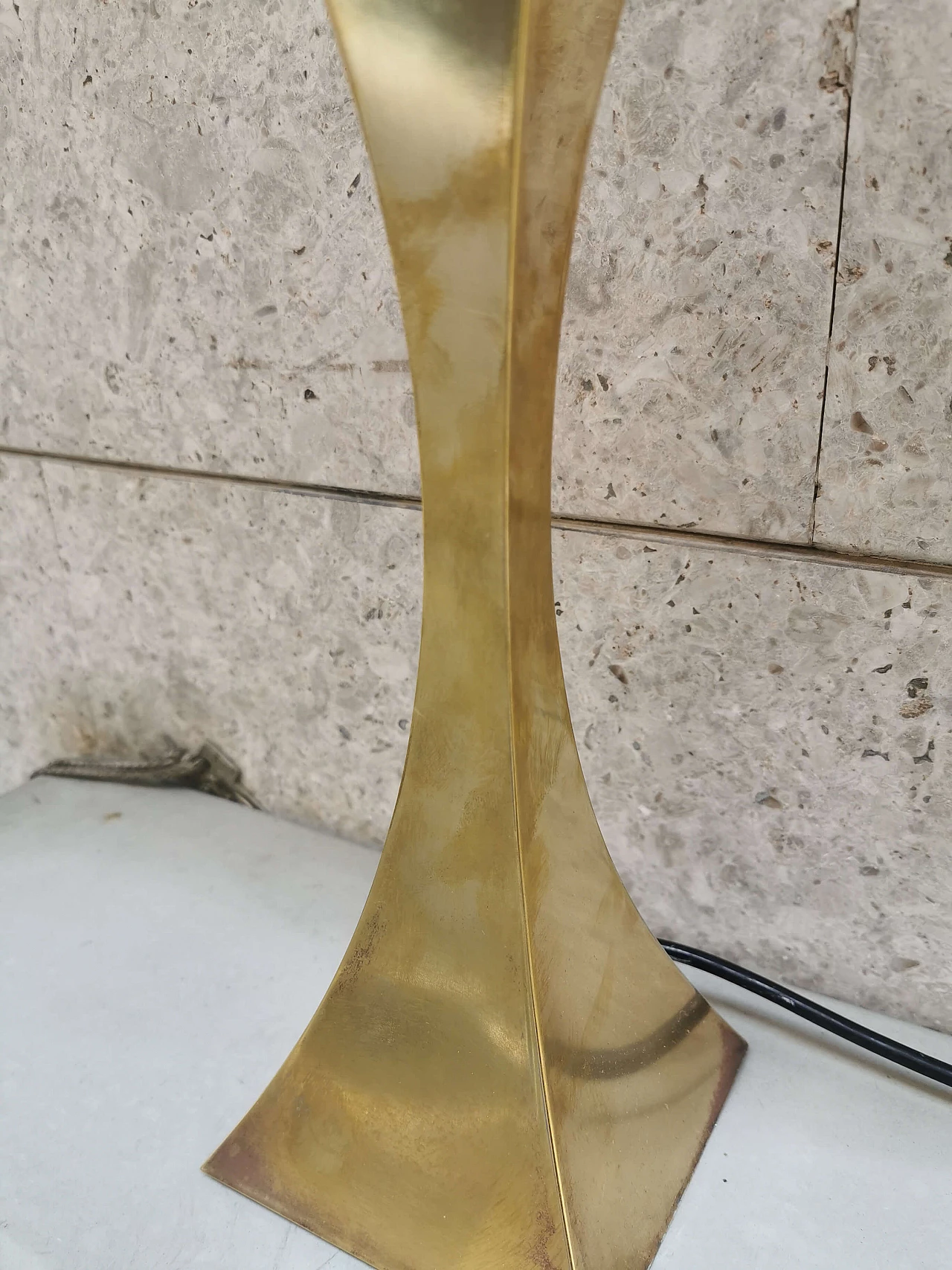 Lampada da tavolo a piramide di Tonello e Montagna Grillo per High Society, 1972 1076535