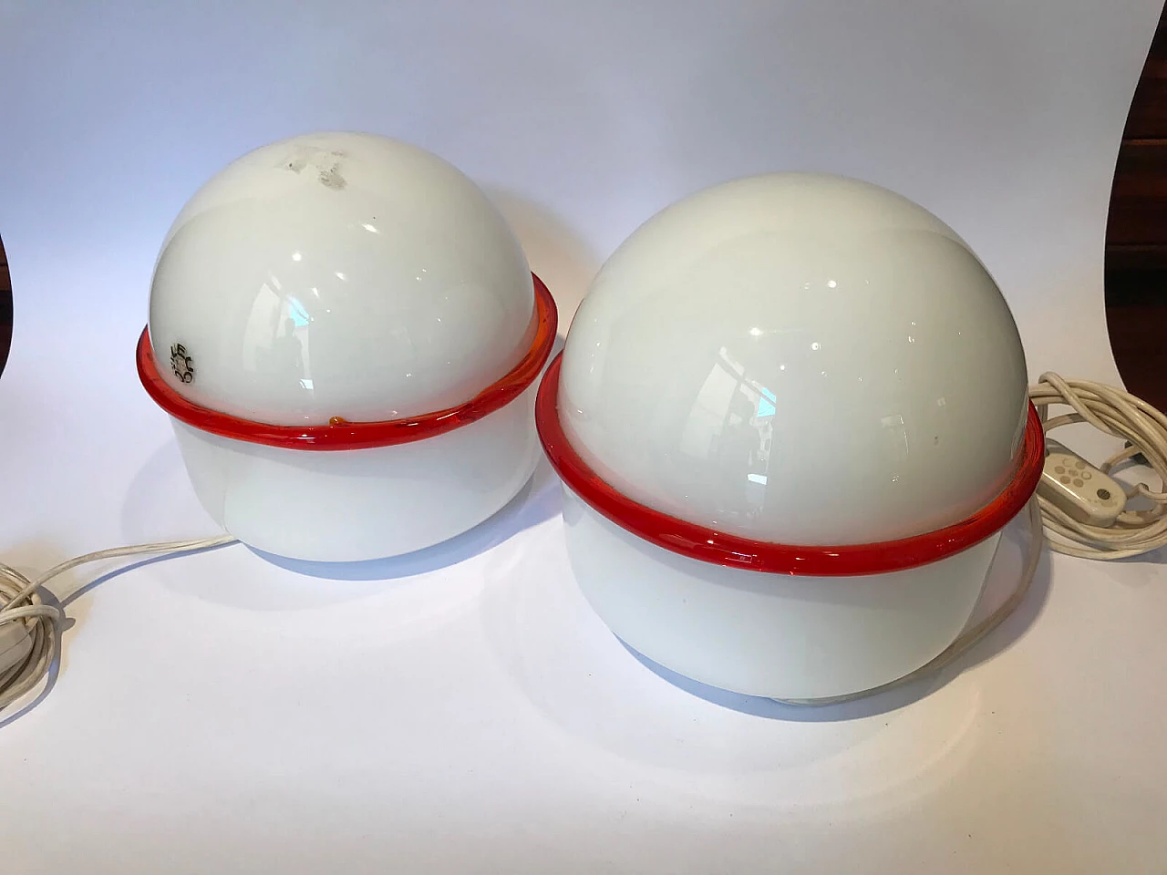 Coppia di lampade da tavolo Leucos arancio e bianco anni '70 1043655
