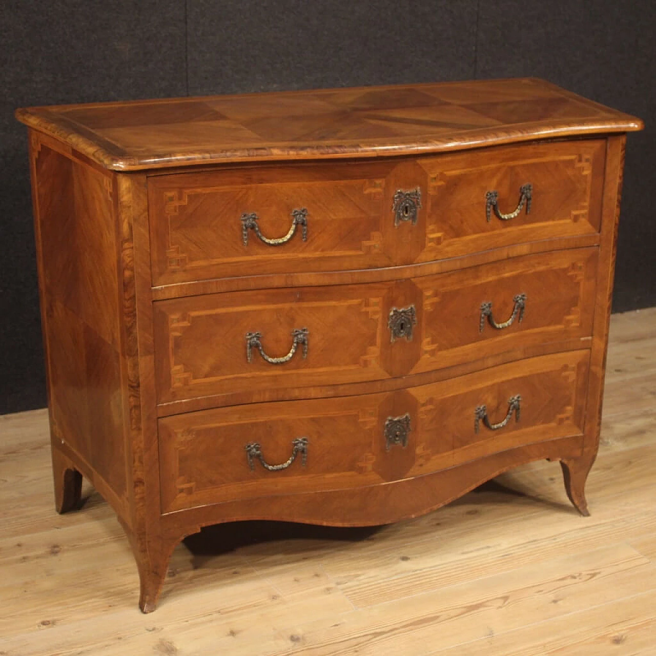 Louis XV style panelled and inlaid wood commode 1077382
