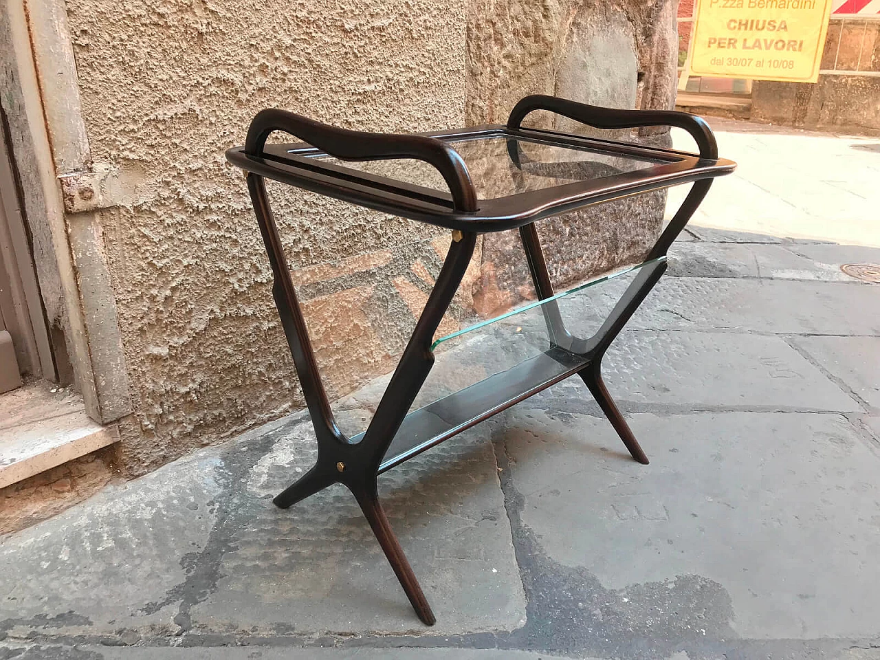 Tavolino portariviste con vassoio di Ico Parisi 2